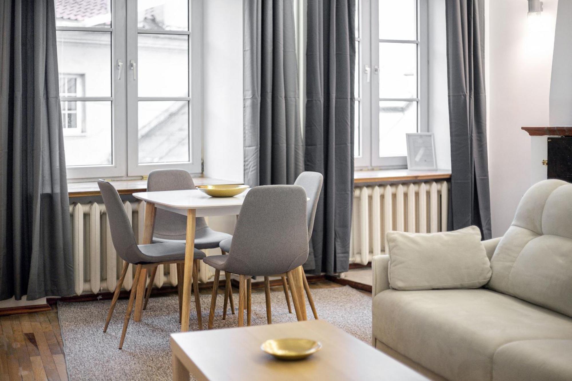 Saint Ignoto Bright 1 Bedroom By Reside Baltic Butas *